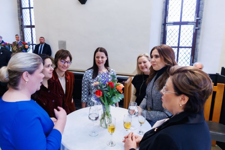 Taani kuningas Frederik X ja kuninganna Mary viibisid 27.–28. jaanuaril president Alar Karise kutsel Eestis riigivisiidil. Tallinna Raekojas toimunud pidulikule